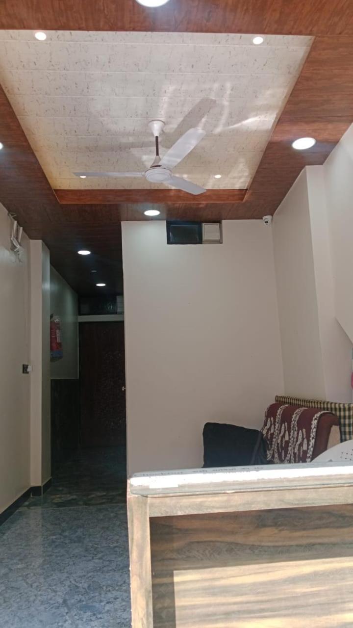 Golden Guest House อุจเจน ภายนอก รูปภาพ